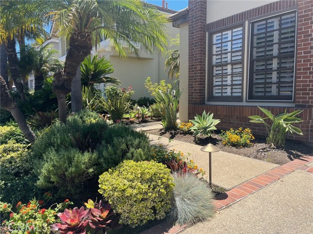 6260 Napoli Court, Long Beach CA: https://media.crmls.org/medias/60d488b4-1a47-4512-819b-74db7cb4dab9.jpg