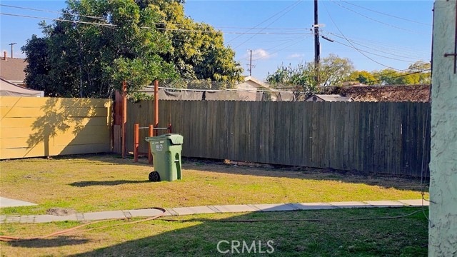 1816 Wilmington Avenue, Compton, California 90222, 2 Bedrooms Bedrooms, ,1 BathroomBathrooms,Single Family Residence,For Sale,Wilmington,SB25030561