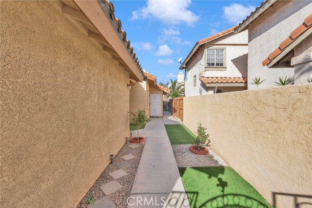 Detail Gallery Image 6 of 30 For 1065 Martinez, Colton,  CA 92324 - 2 Beds | 1 Baths