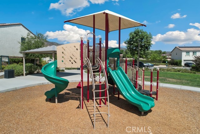 32985 Middlegate Place, Lake Elsinore CA: https://media.crmls.org/medias/60d7214e-e359-49ce-a6a4-072550bf0316.jpg