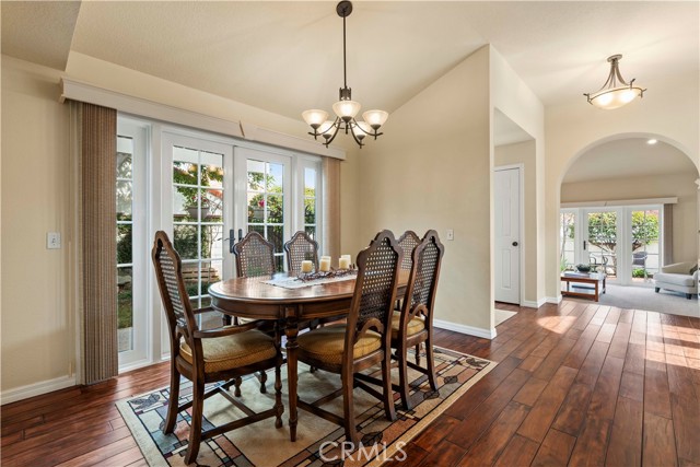 Detail Gallery Image 17 of 52 For 26355 Marsala Dr, Valencia,  CA 91355 - 4 Beds | 2 Baths
