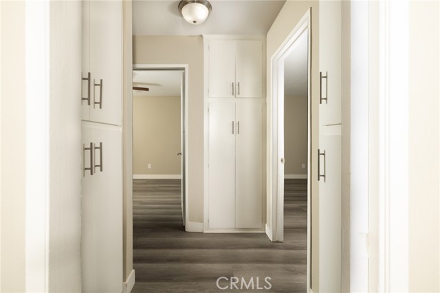 Image 21 of 38 For 4110 Hathaway Ave