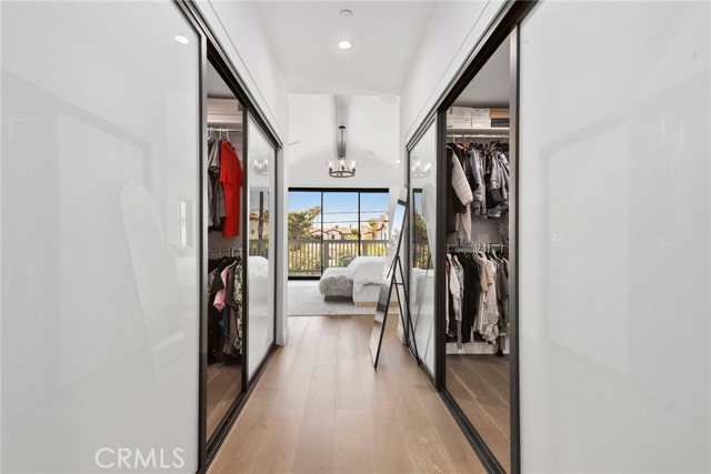 535 N Sierra Bonita Avenue, Los Angeles CA: https://media.crmls.org/medias/60d7788f-913b-4f15-9201-d432307ef31f.jpg