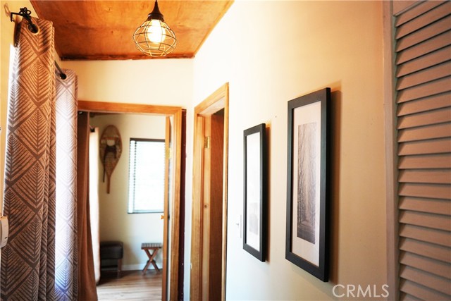 Detail Gallery Image 7 of 19 For 657 Moreno Ln, Sugarloaf,  CA 92386 - 2 Beds | 1 Baths
