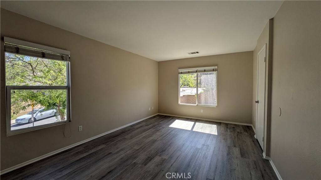 https://media.crmls.org/medias/60d7d704-871a-4595-926a-22dc6cea8c78.jpg?preset=X-Large