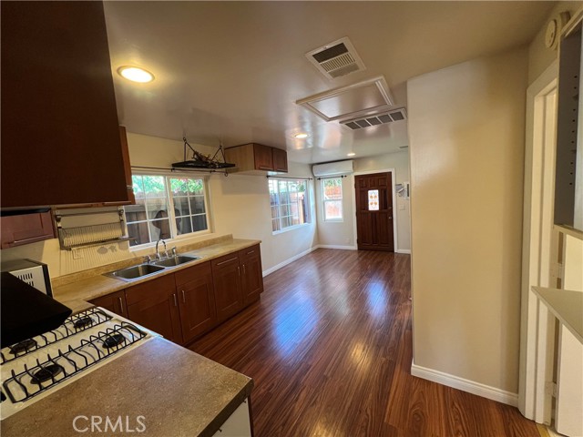 Detail Gallery Image 4 of 11 For 4727 Milne Dr, Torrance,  CA 90505 - 2 Beds | 1 Baths