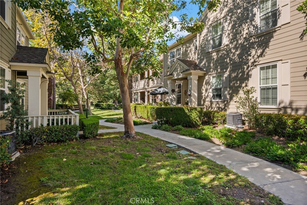 6 Lynde Street