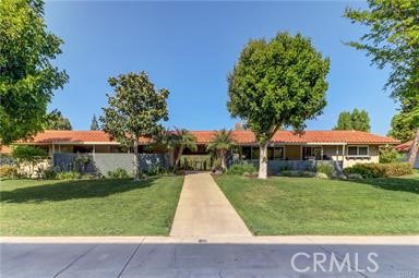 854 Ronda Mendoza #Q