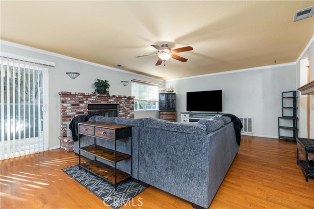Detail Gallery Image 8 of 34 For 4524 Mananita Ave, Atascadero,  CA 93422 - 4 Beds | 2/1 Baths