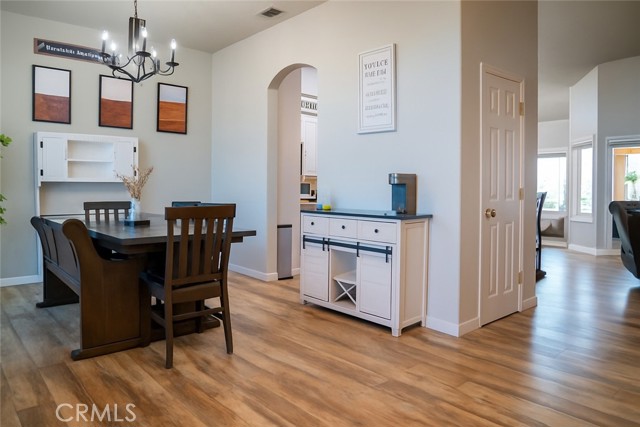 Detail Gallery Image 6 of 36 For 8826 Avenal St, Phelan,  CA 92371 - 4 Beds | 2/1 Baths