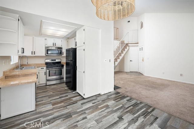 Detail Gallery Image 11 of 26 For 19834 Sandpiper Pl #64,  Newhall,  CA 91321 - 3 Beds | 2 Baths