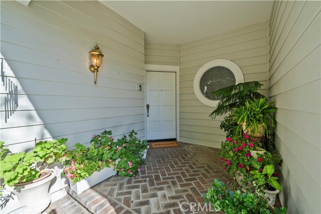 Image 4 of 43 For 26334 Emerald Dove