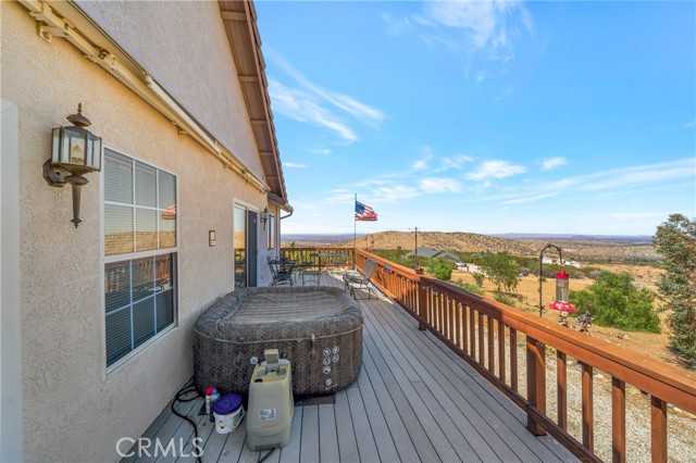 11720 Honeybee Lane, Juniper Hills CA: https://media.crmls.org/medias/60da5391-acdb-46a8-aba1-a78c6e3948e2.jpg
