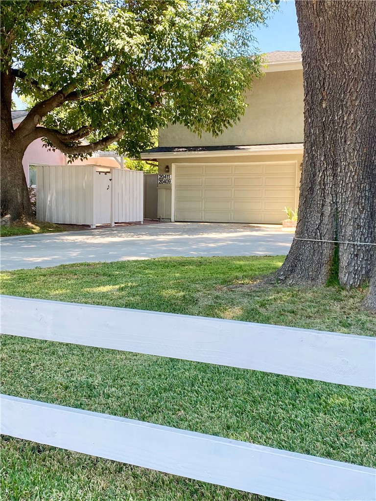 20407 Strathern #20409