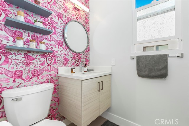 Detail Gallery Image 21 of 36 For 6072 W Studio Ct, Los Angeles,  CA 90038 - 3 Beds | 3/1 Baths