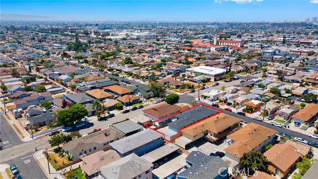 11726 Freeman Avenue, Hawthorne CA: https://media.crmls.org/medias/60db2931-c140-4c45-b757-ca63f95cd861.jpg