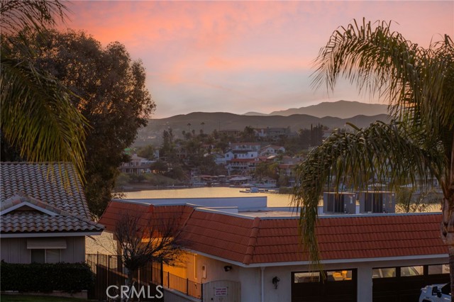 Detail Gallery Image 10 of 72 For 22391 San Joaquin, Canyon Lake,  CA 92587 - 4 Beds | 2/1 Baths