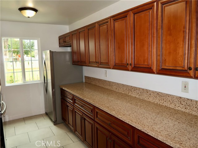 Detail Gallery Image 29 of 37 For 8055 Canby Ave #5,  Reseda,  CA 91335 - 3 Beds | 2/1 Baths