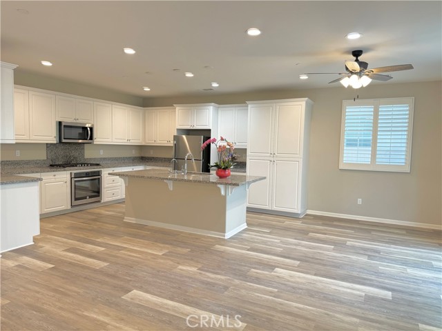 Detail Gallery Image 8 of 43 For 15763 Myrtlewood, Chino,  CA 91708 - 4 Beds | 3 Baths