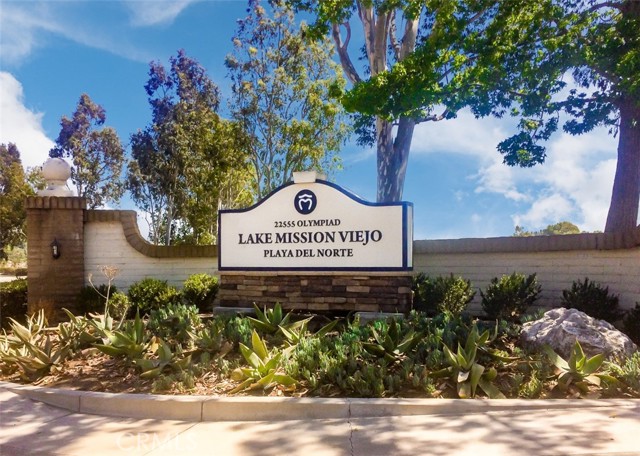 27927 Trocadero, Mission Viejo CA: https://media.crmls.org/medias/60dc2da8-68a1-4b8e-851b-fb3d5a2c5f4b.jpg