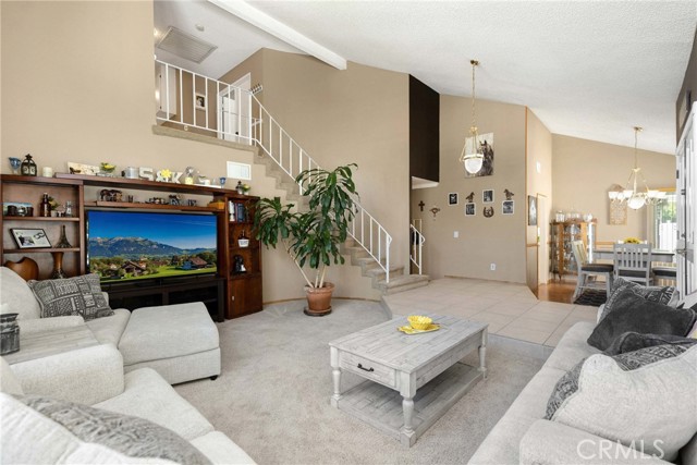 Detail Gallery Image 5 of 36 For 747 Aliso St, Corona,  CA 92879 - 4 Beds | 2/1 Baths