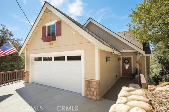 Detail Gallery Image 1 of 1 For 1199 Brentwood Dr, Lake Arrowhead,  CA 92352 - 3 Beds | 2/1 Baths