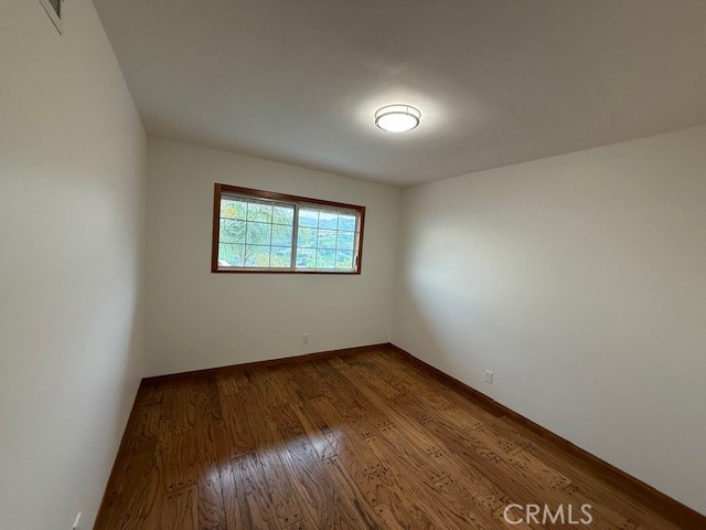 https://media.crmls.org/medias/60dc9718-5142-4e43-8ad3-3f80602e1d45.jpg?preset=X-Large