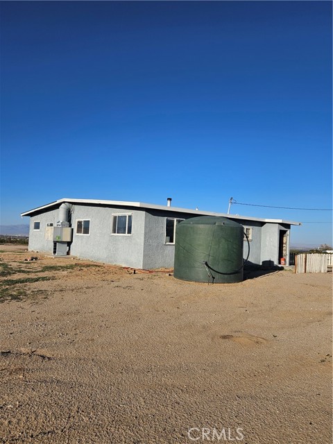2352 S Jacks Ranch Drive, Ridgecrest CA: https://media.crmls.org/medias/60dd6cb5-cd11-4472-8c51-a2186158d6f2.jpg