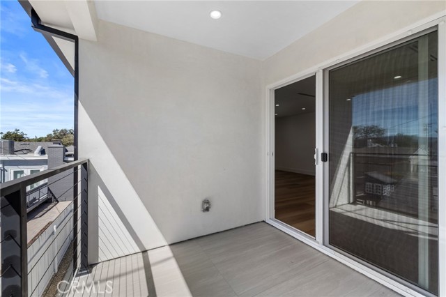 Detail Gallery Image 48 of 69 For 1504 N California, Burbank,  CA 91505 - – Beds | – Baths