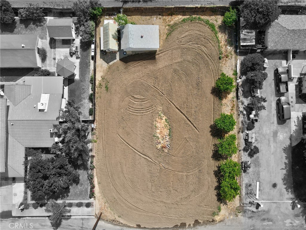 https://media.crmls.org/medias/60dd7253-de86-440f-8381-63f28642f040.jpg?preset=X-Large