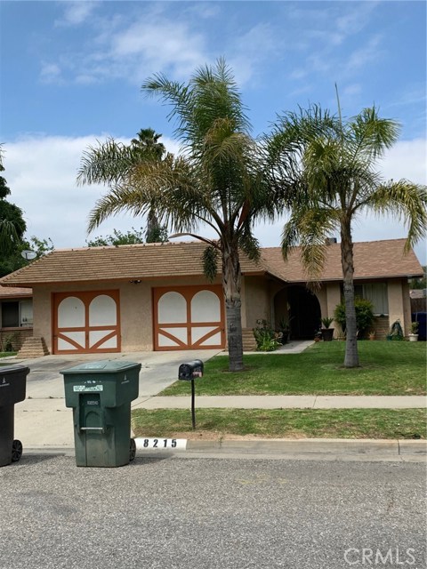 8215 Greenpoint Ave, Riverside, CA 92503