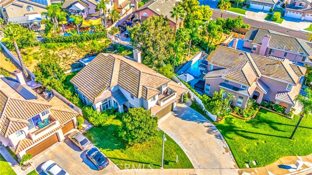 Detail Gallery Image 8 of 67 For 16396 High Bluff Ct, Riverside,  CA 92503 - 4 Beds | 3 Baths