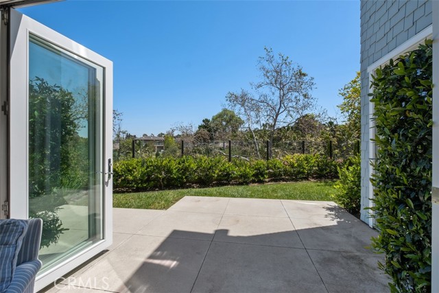 4 Summer House Lane, Newport Beach CA: https://media.crmls.org/medias/60dde60c-da71-4d0c-992c-9105117b9517.jpg