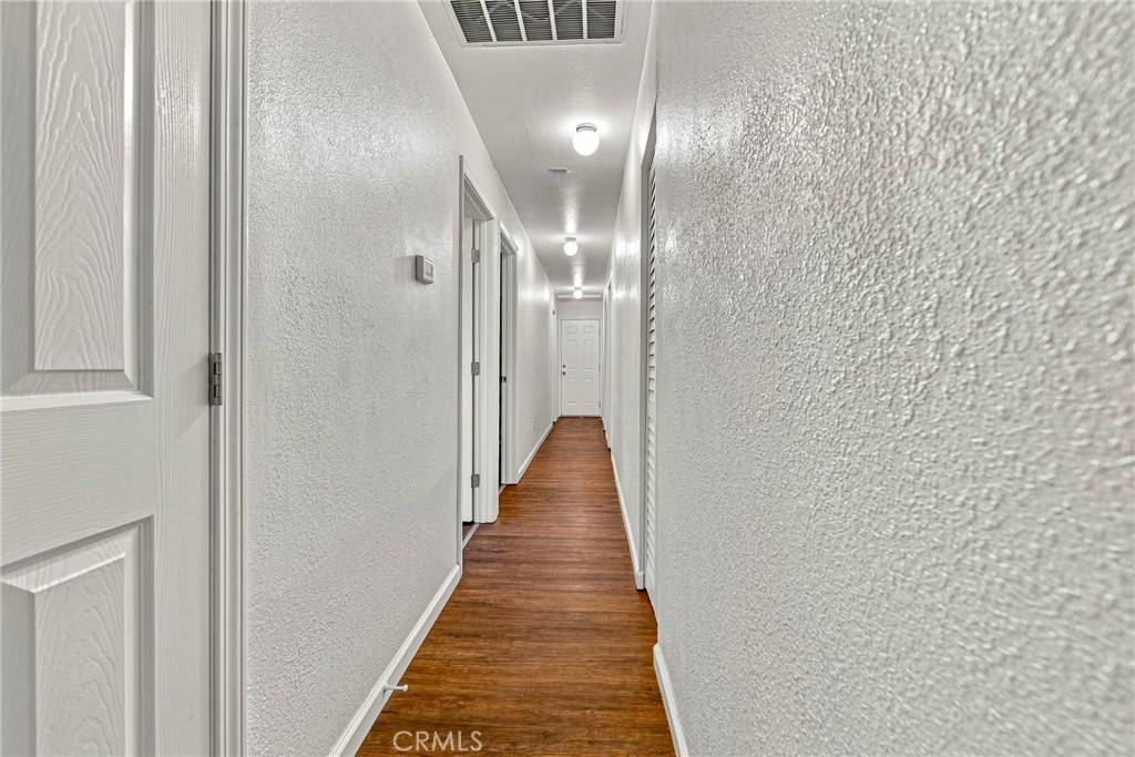 https://media.crmls.org/medias/60dede4b-915c-4987-b473-5641db01fa6a.jpg?preset=X-Large