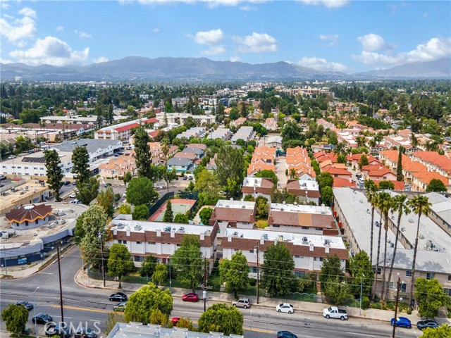 Detail Gallery Image 25 of 31 For 18425 Saticoy St #1,  Reseda,  CA 91335 - 3 Beds | 2/1 Baths