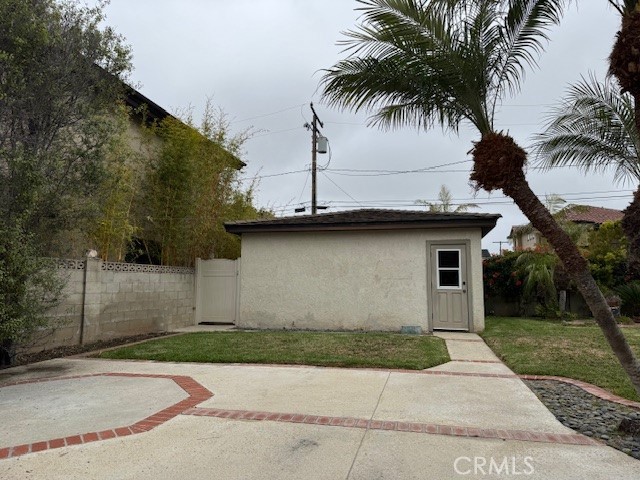 MLS #OC25098212 img 2
