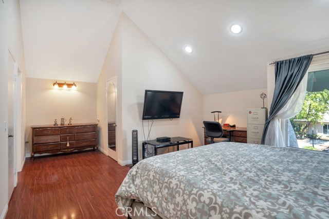 5644 Etiwanda Avenue, Tarzana CA: https://media.crmls.org/medias/60e0802d-0bfe-4343-8f6c-3b761a9e8292.jpg