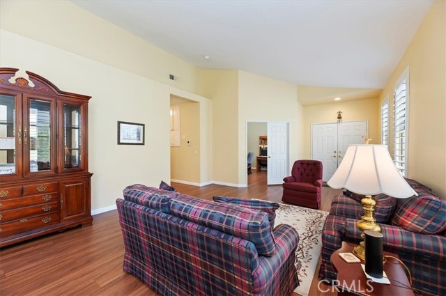 23810 Via Barletta, Murrieta CA: https://media.crmls.org/medias/60e1df97-04bb-4ddb-8464-a829947f6536.jpg