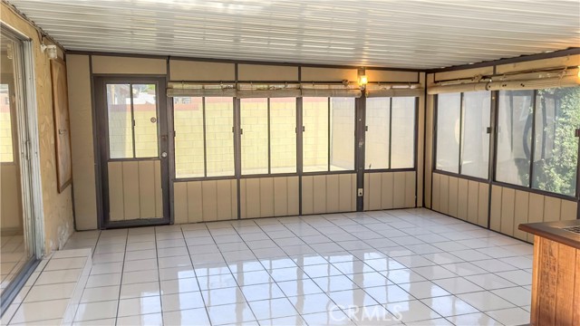 1702 E Bach Street, Carson CA: https://media.crmls.org/medias/60e208be-4153-4f01-b707-582c465de4b3.jpg