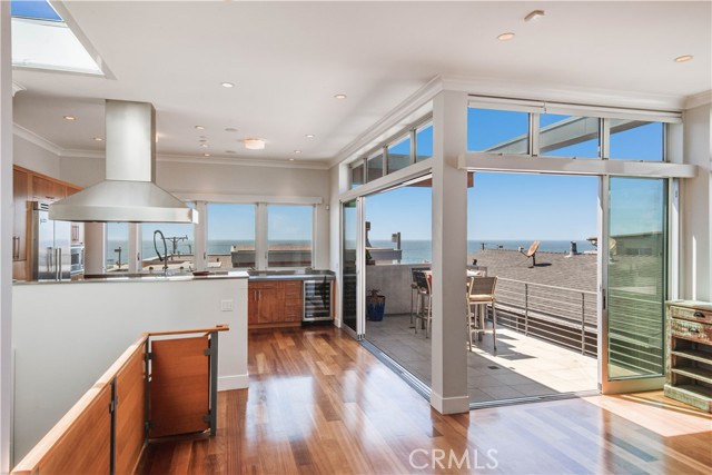 1211 Bayview Drive, Manhattan Beach, California 90266, 4 Bedrooms Bedrooms, ,4 BathroomsBathrooms,Residential,Sold,Bayview,SB21169008