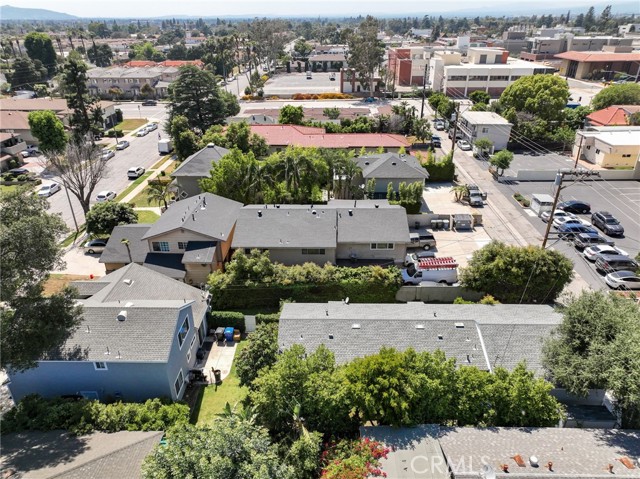 251 E Center Street, Covina CA: https://media.crmls.org/medias/60e2cedb-c5fa-4f58-9422-d5bfab774f5f.jpg