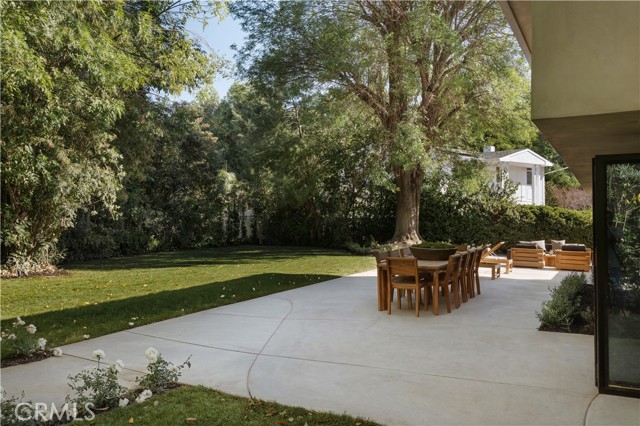 Detail Gallery Image 28 of 37 For 5557 Franrivers Ave, Woodland Hills,  CA 91367 - 4 Beds | 2/1 Baths