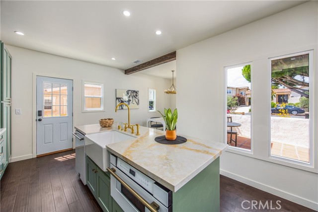 Detail Gallery Image 13 of 42 For 5140 Chesley Ave, Los Angeles,  CA 90043 - 3 Beds | 2 Baths