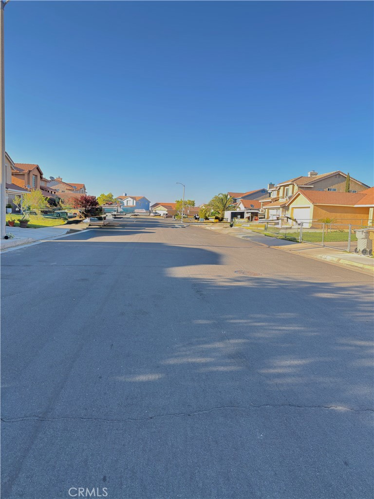 https://media.crmls.org/medias/60e4c16f-1035-43fb-ab0a-a3d55b0cba89.jpg?preset=X-Large