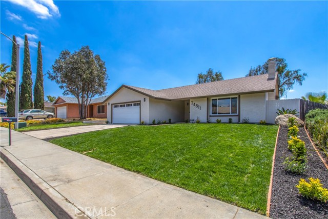Detail Gallery Image 2 of 24 For 24811 Sundial Way, Moreno Valley,  CA 92557 - 4 Beds | 2 Baths
