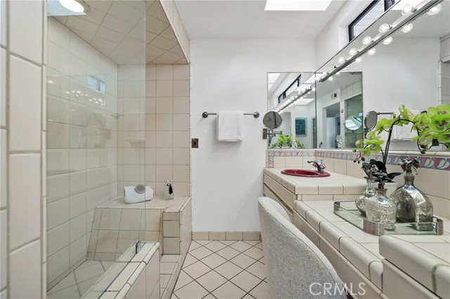 Image 25 of 57 For 64 59th Place