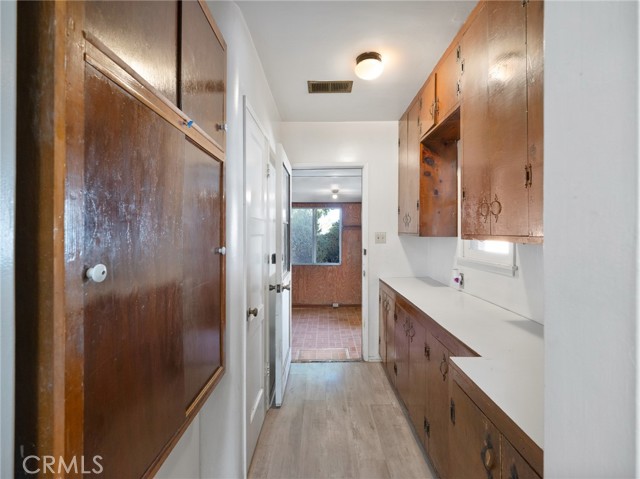 22933 Kent Avenue photo 24