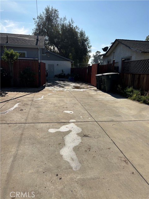 Detail Gallery Image 4 of 18 For 270 272 Del Monte, Pasadena,  CA 91103 - 4 Beds | 3 Baths