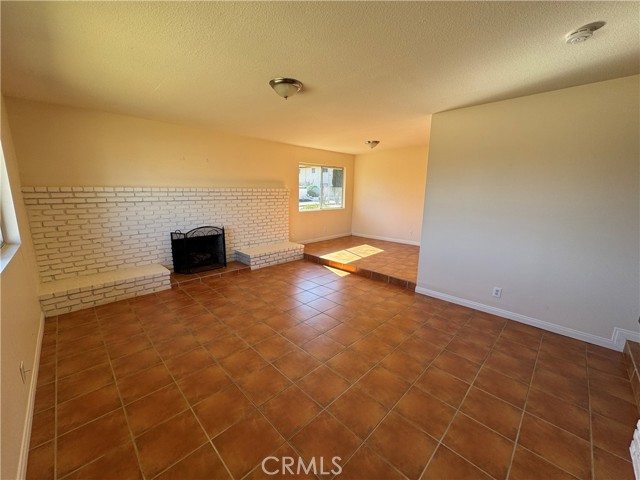 Detail Gallery Image 16 of 32 For 39643 Country Club Dr, Palmdale,  CA 93551 - 3 Beds | 2 Baths