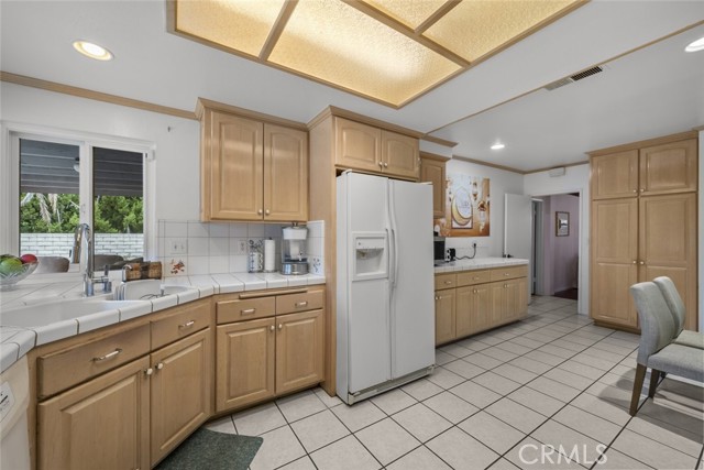 Detail Gallery Image 10 of 31 For 10661 Baton Rouge Ave, Porter Ranch,  CA 91326 - 4 Beds | 3 Baths